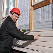 Siding Removal and Disposal in Highland Lakes, AL